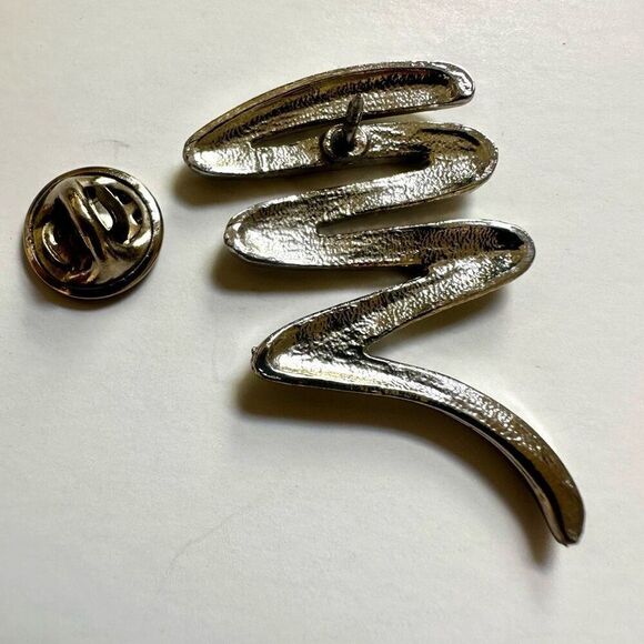 Silver tone squiggle vintage pin - Picture 3 of 6